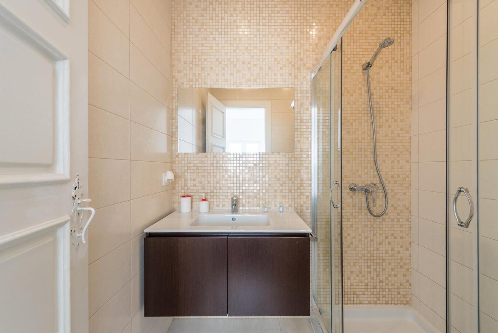 Guestready - Spacious Modern Stay In Porto Vila Nova de Gaia Exterior photo